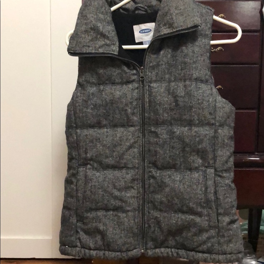 Old Navy Puffer Vest